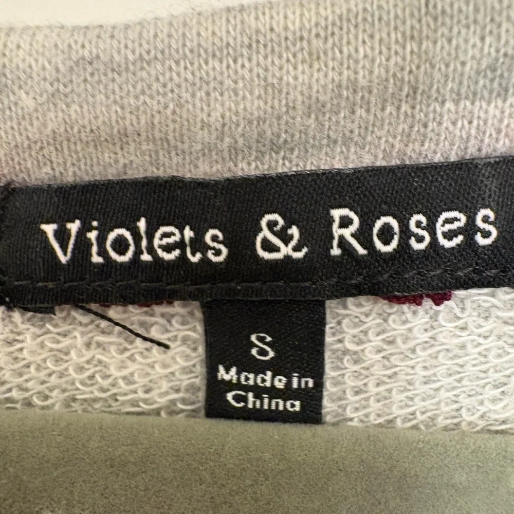 Violets & Roses Mustard Floral Raglan Sweatshirt Gray Sweatshirt Pullover Small - Picture 3 of 6
